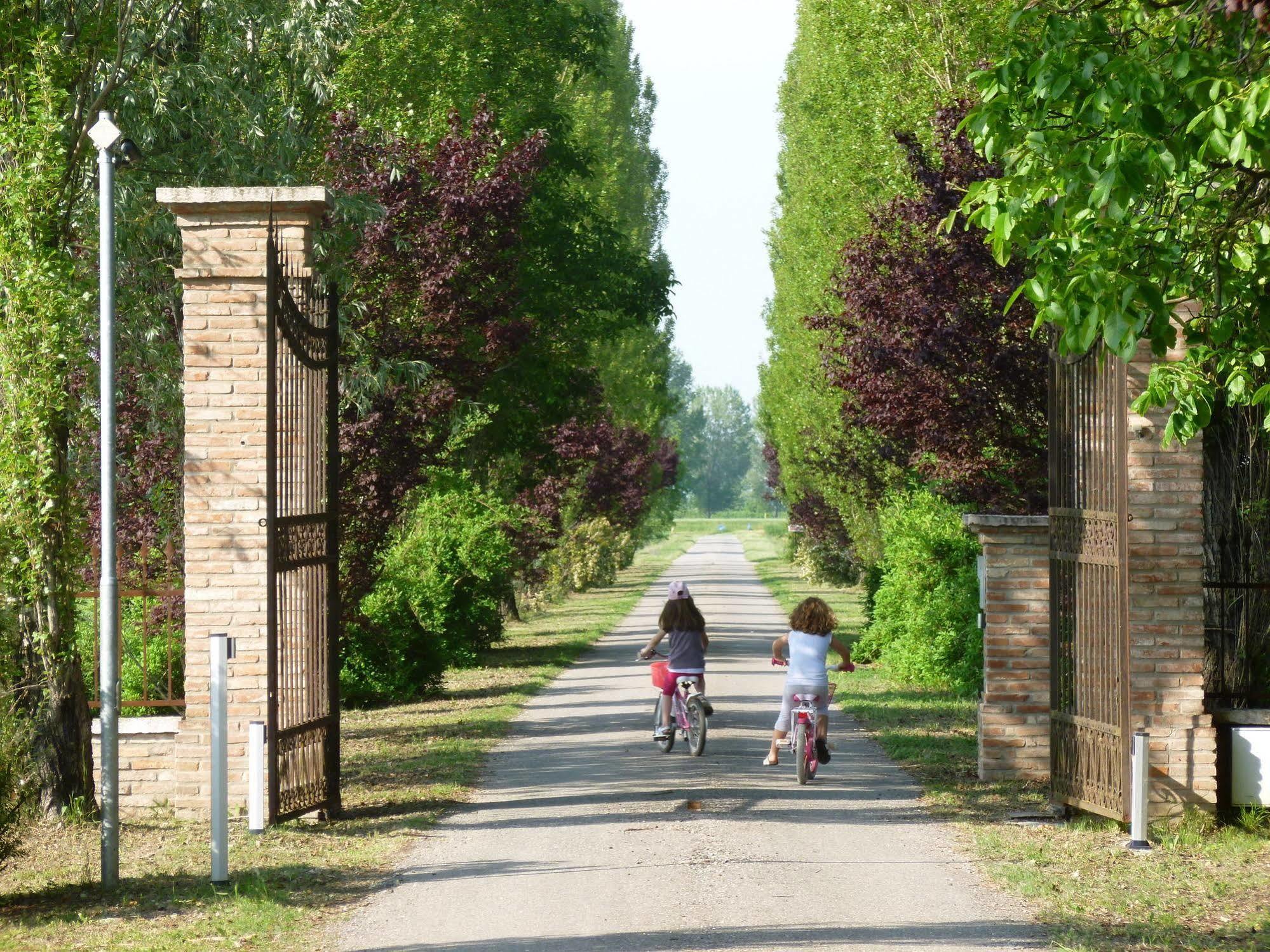 Agriturismo Corte Rocca San Giorgio di Mantua Exterior foto